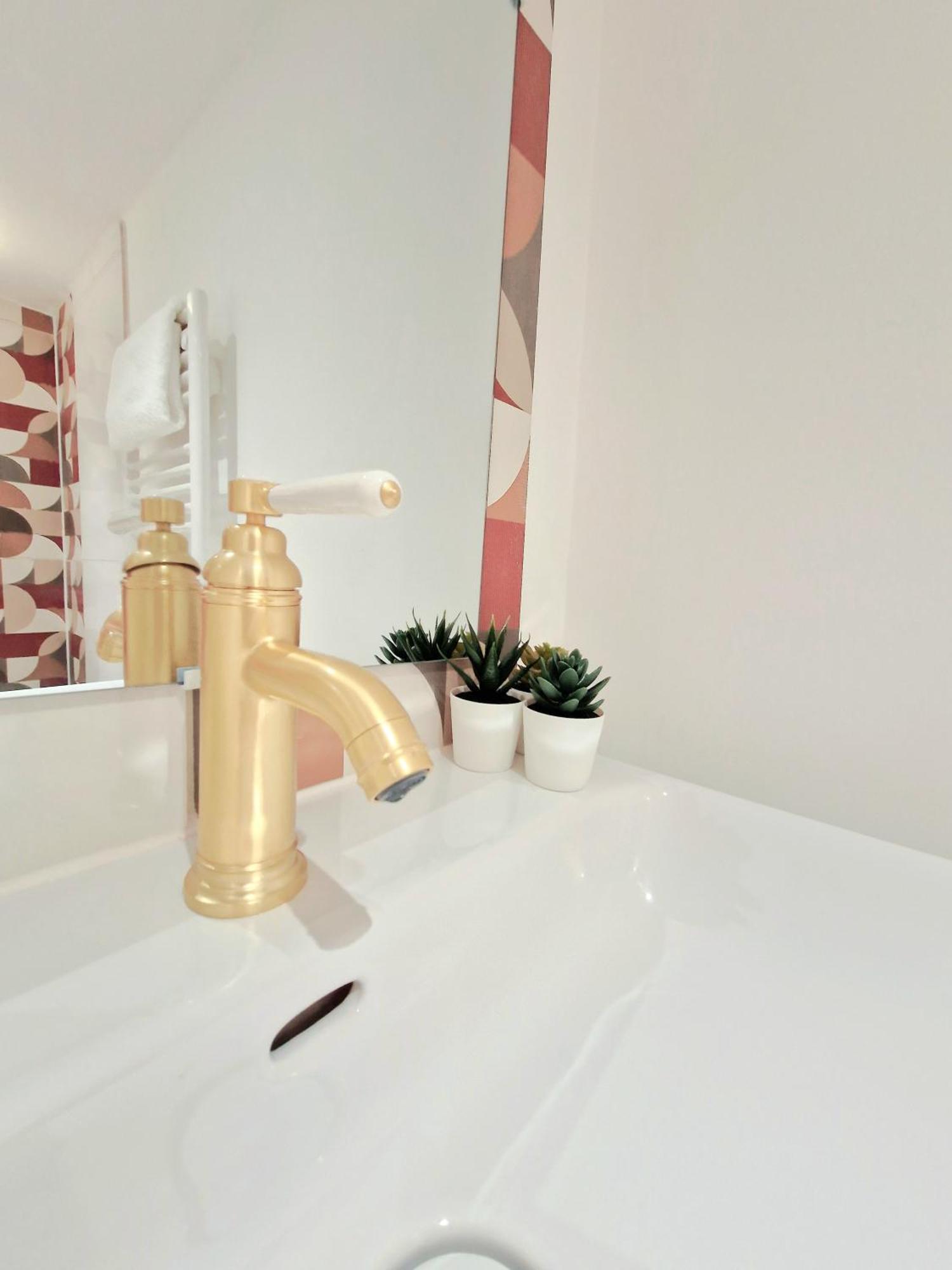L'Elementaire, Appartement Chic Et Central 牟罗兹 外观 照片